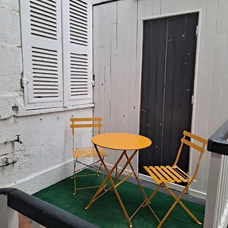 Cosy Meublé, Terrasse Et Patio Pour Vélo Appartement *