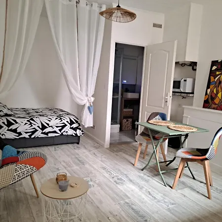 Cosy Meublé, Terrasse Et Patio Pour Vélo Rochefort (Charente-Maritime)