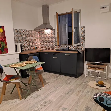 Cosy Meublé, Terrasse Et Patio Pour Vélo